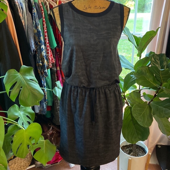Athleta Rincon Black Printed Dress Sz XS - Picture 4 of 7